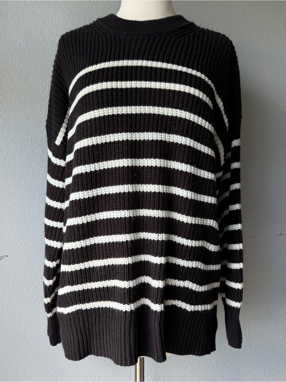 SO Black and White Striped Chunky Crewneck Cozy Sweater